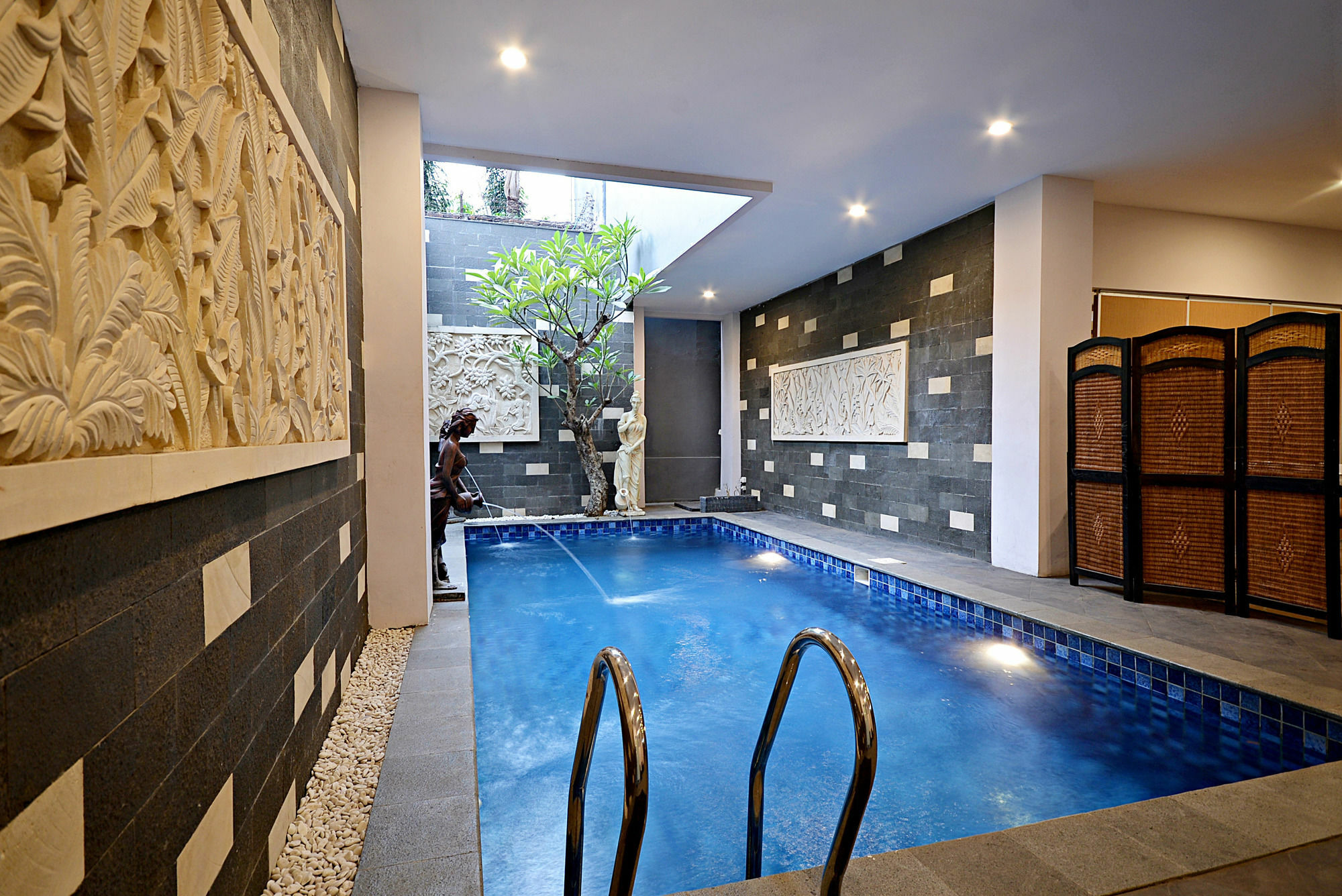Zen Rooms Cipete Safin Inn Cilandak エクステリア 写真
