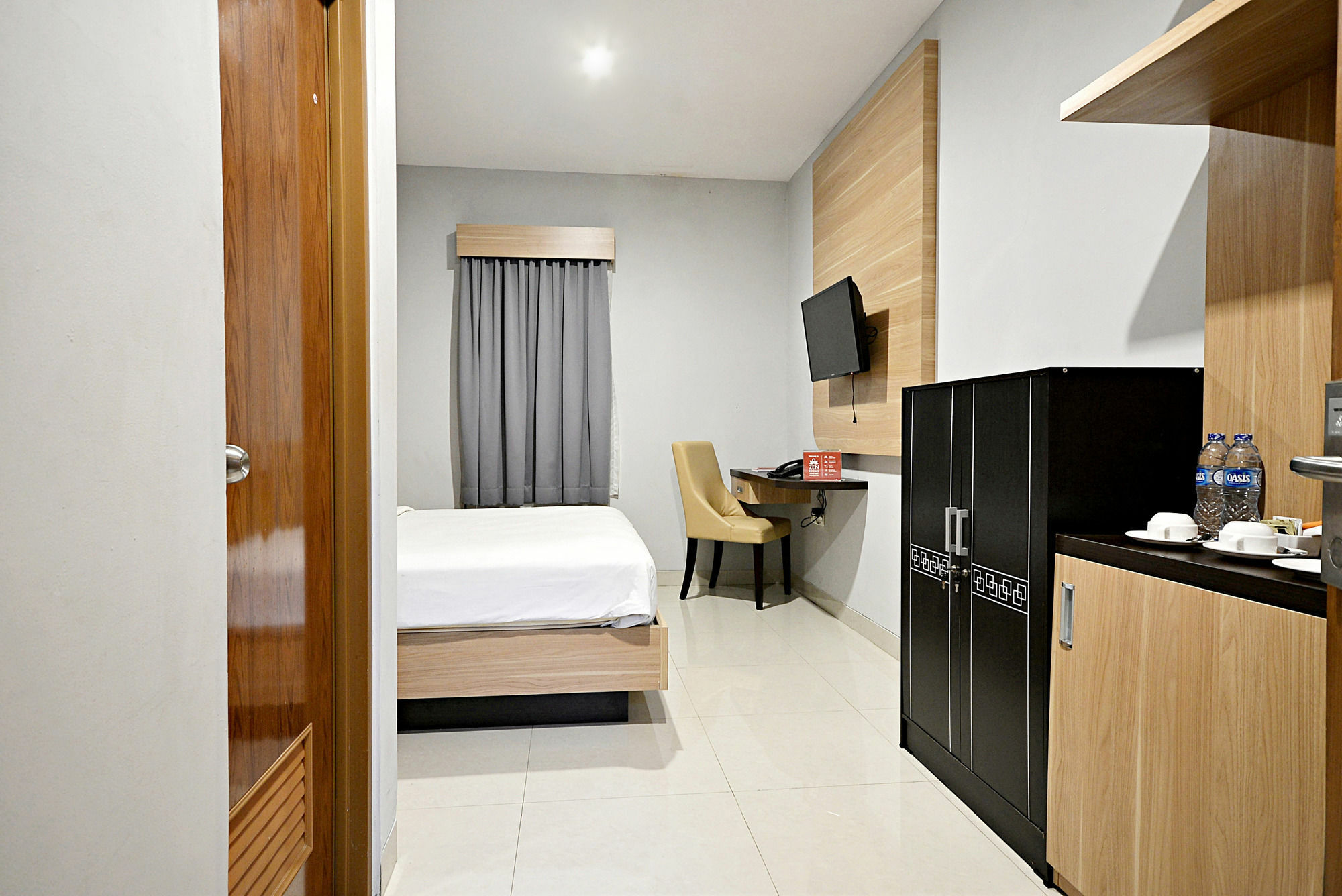 Zen Rooms Cipete Safin Inn Cilandak エクステリア 写真